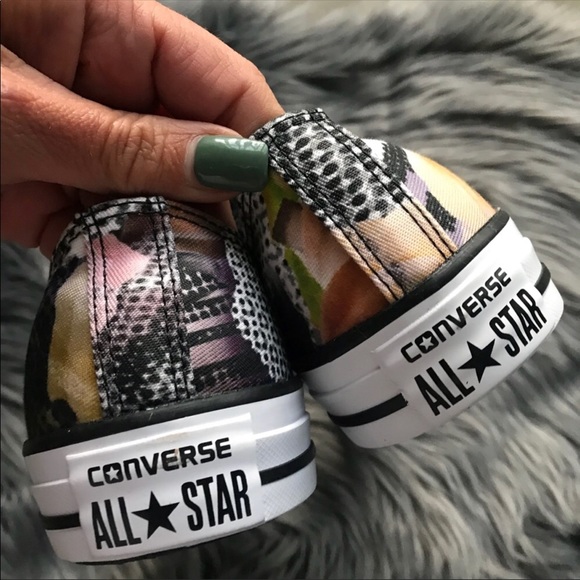 NEW 🥀 CONVERSE WOMENS LOWTOP • FLORAL - Picture 7 of 9